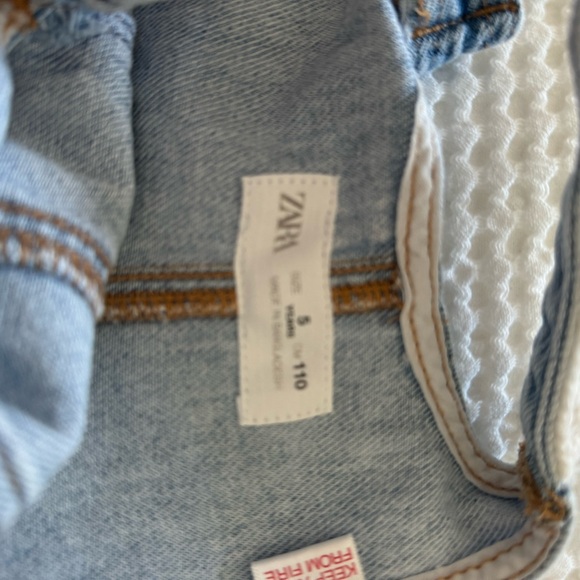 zara denim romper with crochet straps - Picture 2 of 3